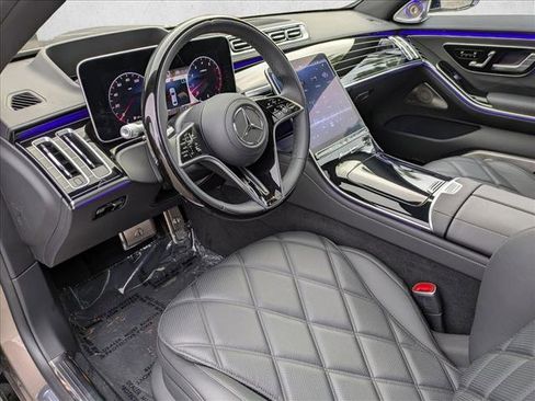 Certified 2025 Mercedes-Benz Maybach S 680 4MATIC image 13