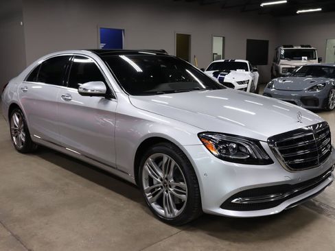 Used 2018 Mercedes-Benz S 560 Sedan image 7