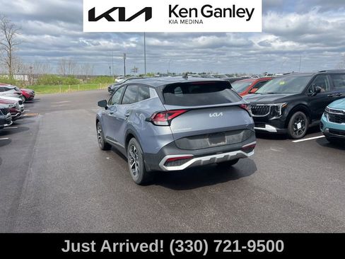 Certified 2024 Kia Sportage EX image 7
