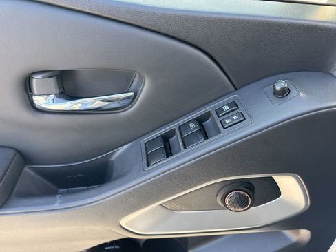 Used 2022 Nissan Frontier SV image 26