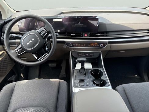 New 2026 Kia Carnival LX image 15