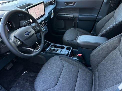 New 2025 Ford Maverick XLT w/ XLT Luxury Package image 9