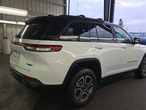 Used 2023 Jeep Grand Cherokee Trailhawk w/ Advanced Protech Group II image 4