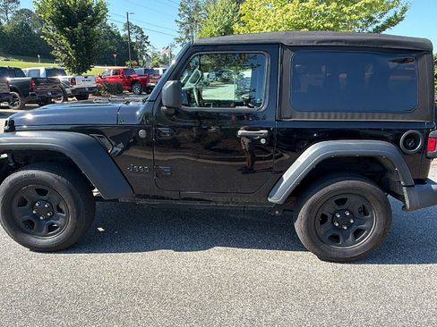 Used 2023 Jeep Wrangler Sport AWD/4WD image 11