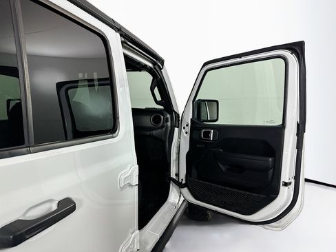 Used 2023 Jeep Wrangler Unlimited image 28