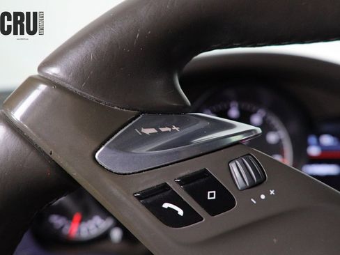 Used 2014 Porsche Panamera 4 image 35