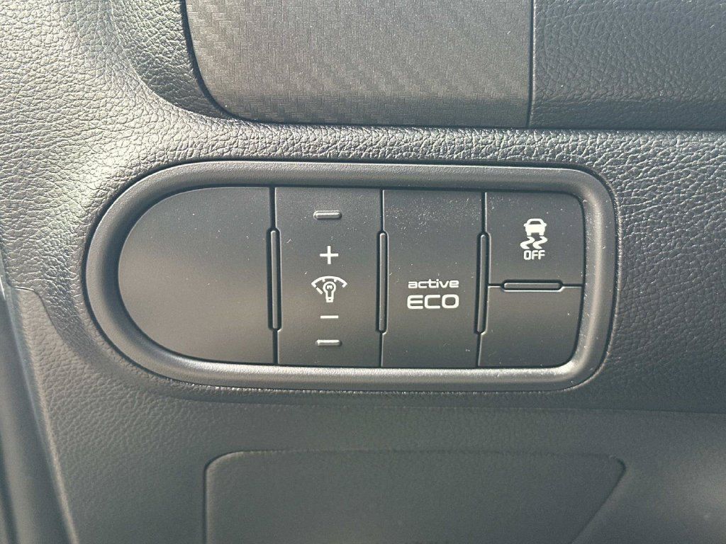 Used 2016 Kia Forte SX FWD image 21