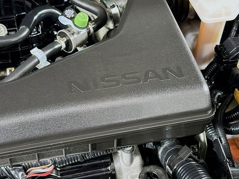 Used 2015 Nissan Rogue S image 39