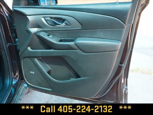 Used 2023 Chevrolet Traverse Premier AWD/4WD image 19