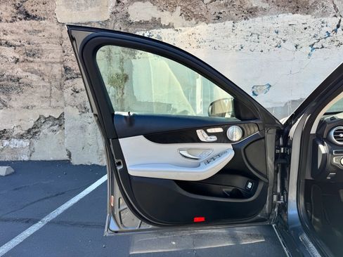 Used 2017 Mercedes-Benz C 300 Sedan w/ Premium 2 Package image 10