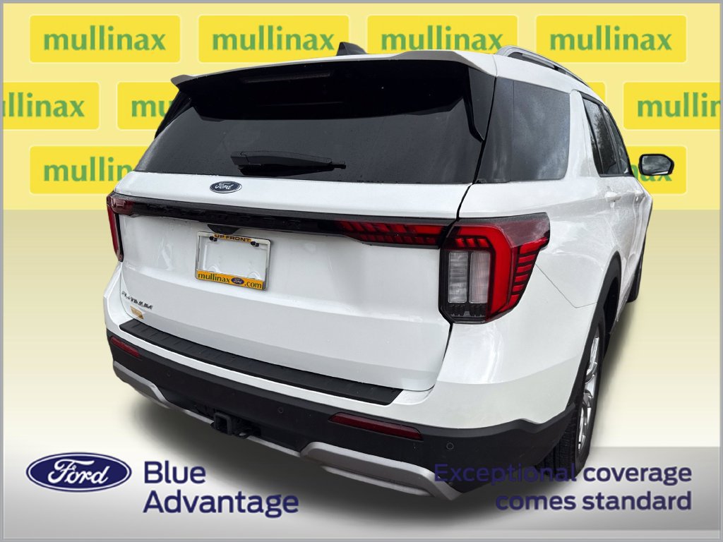 Used 2026 Ford Explorer Platinum RWD image 4
