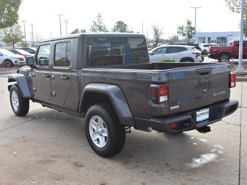 Used 2021 Jeep Gladiator Sport image 7