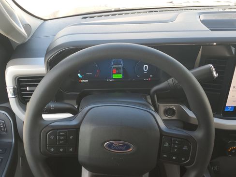 New 2026 Ford F250 XLT w/ XLT Premium Package image 15