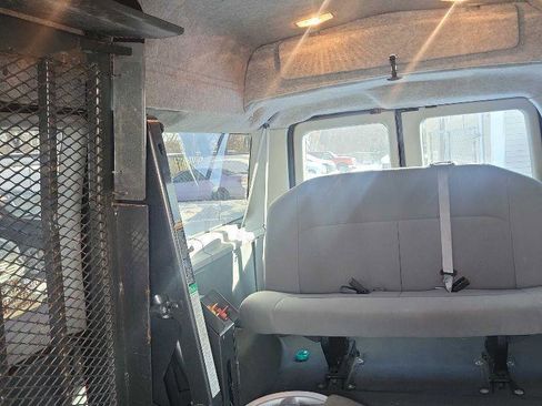 Used 2008 Ford E-150 and Econoline 150 Wagon image 6