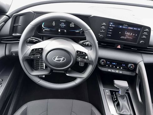 New 2026 Hyundai Elantra Sport image 17