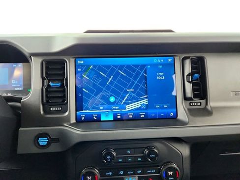 Used 2024 Ford Bronco Black Diamond image 23
