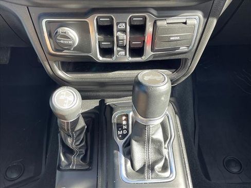 Used 2022 Jeep Wrangler Unlimited Sahara w/ Cold Weather Group image 21