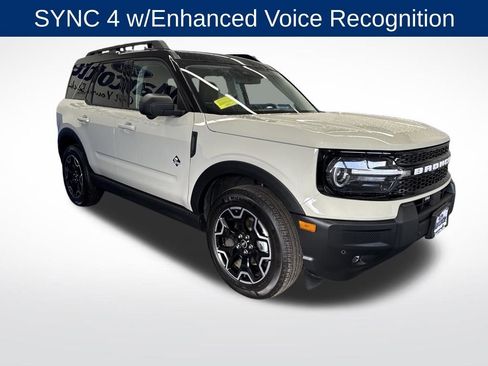 Certified 2025 Ford Bronco Sport Outer Banks w/ Outer Banks Tech Package+ AWD/4WD image 8