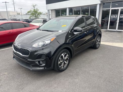 Used 2021 Kia Sportage LX w/ LX Fwd Popular Package image 2