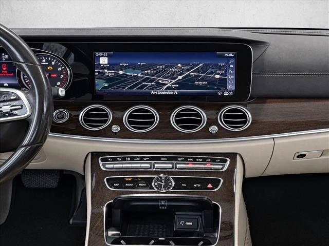 Used 2019 Mercedes-Benz E 300 image 26