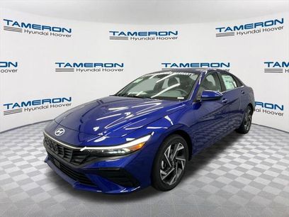 New 2025 Hyundai Elantra SEL