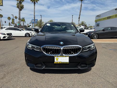 Used 2019 BMW 330i Sedan w/ Convenience Package RWD image 2