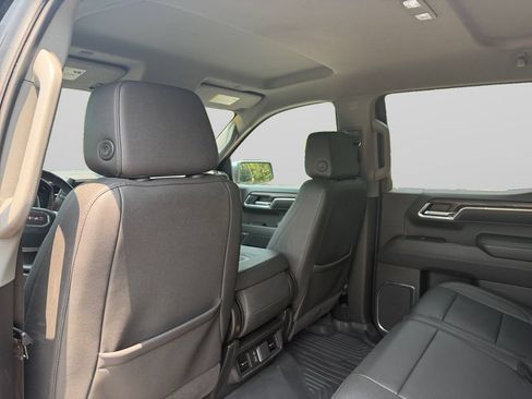 Used 2024 GMC Sierra 1500 SLT AWD/4WD image 14