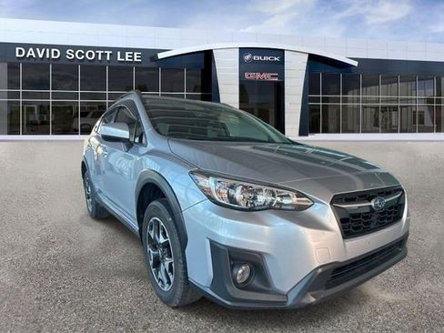 Used 2019 Subaru Crosstrek 2.0i Premium w/ Eyesight System image 3