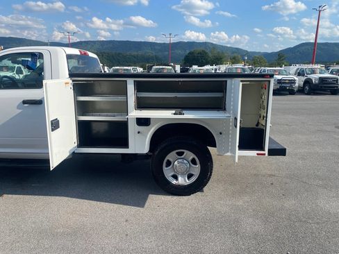 Used 2014 RAM 2500 Tradesman RWD image 23