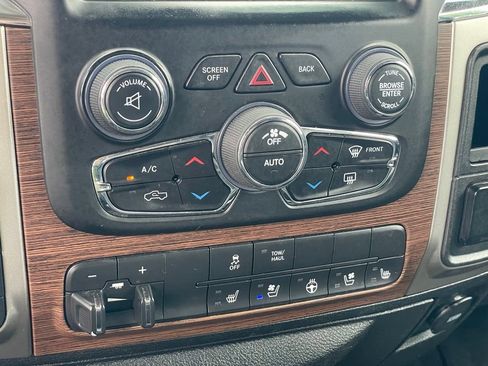Used 2017 RAM 1500 Laramie AWD/4WD image 23