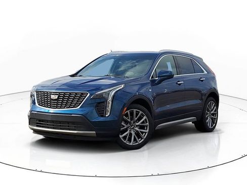 Used 2019 Cadillac XT4 Premium Luxury w/ Cold Weather Package FWD image 1