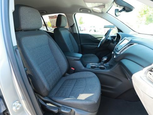 Used 2024 Chevrolet Equinox LT image 26