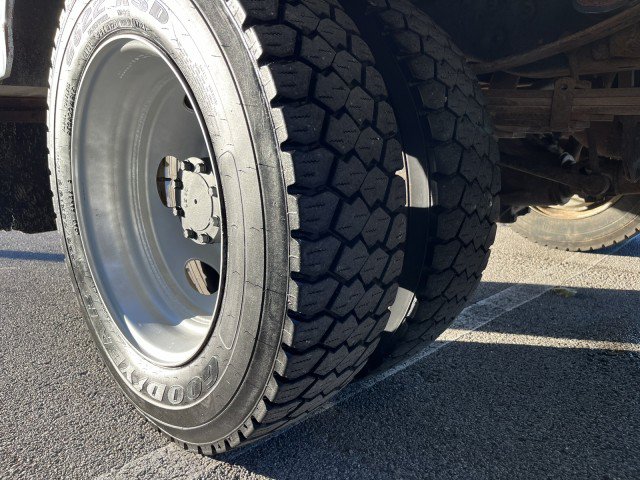 Used 2012 Ford F550 2WD Regular Cab Super Duty w/ Payload Upgrade Pkg image 8