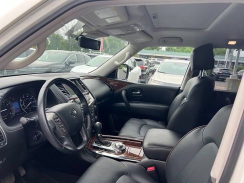 Used 2019 Nissan Armada Platinum w/ Interior Lighting Package AWD/4WD image 24