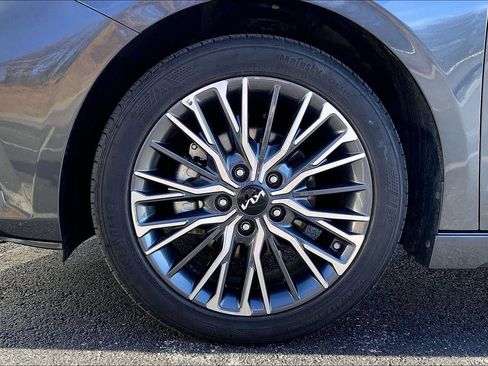 Used 2024 Kia Forte GT-Line w/ GT-Line Premium Package image 9