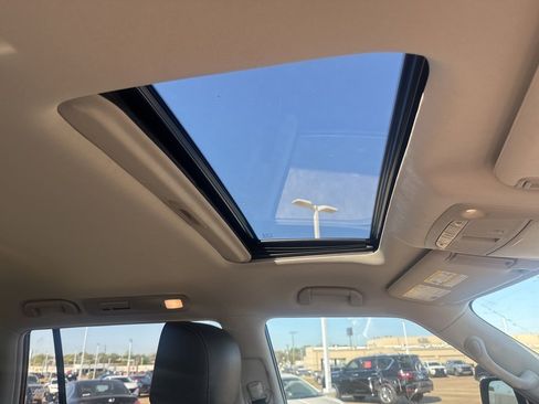 Used 2022 Nissan Armada Platinum w/ Captain's Chairs Package image 32