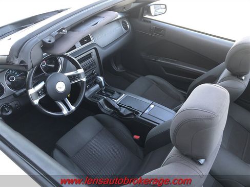 Used 2014 Ford Mustang Convertible RWD image 25