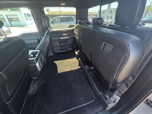 Used 2015 Ford F150 Platinum w/ Equipment Group 701A Luxury AWD/4WD image 7