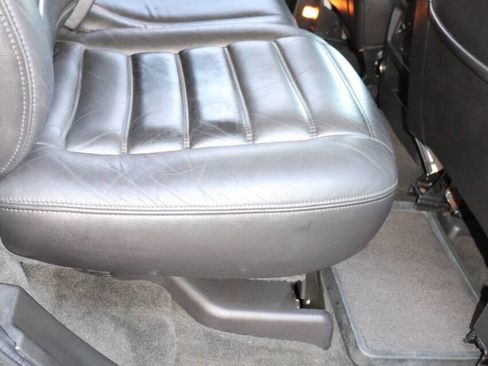 Used 2005 HUMMER H2 w/ Preferred Equipment Group image 44