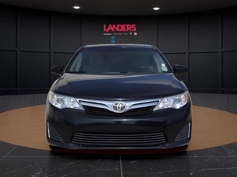 Used 2012 Toyota Camry LE image 6
