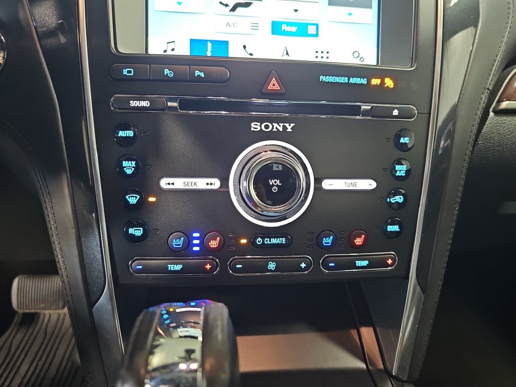 Used 2018 Ford Explorer Platinum AWD/4WD image 42