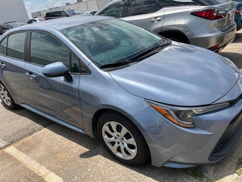 Used 2024 Toyota Corolla LE FWD image 3