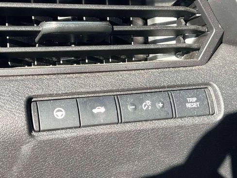 Used 2023 Nissan Altima 2.5 SV w/ SV Premium Package image 20