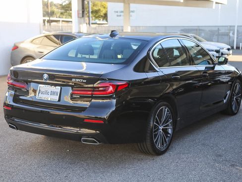 Certified 2023 BMW 530e w/ Convenience Package image 6