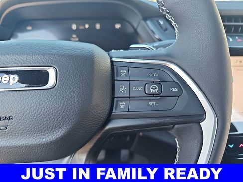 New 2026 Jeep Grand Cherokee L Limited w/ Limited Altitude Package AWD/4WD image 19
