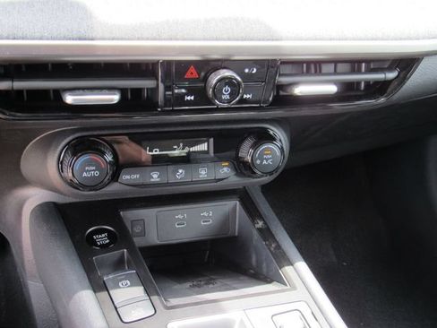New 2026 Nissan Kicks SV w/ SV Premium Package FWD image 18