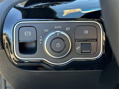 Used 2022 Mercedes-Benz A 220 image 16