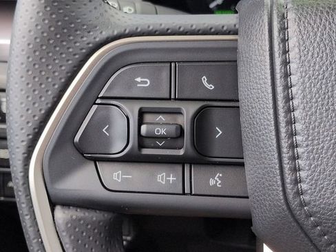 Certified 2025 Toyota 4Runner TRD Off-Road Premium AWD/4WD image 25