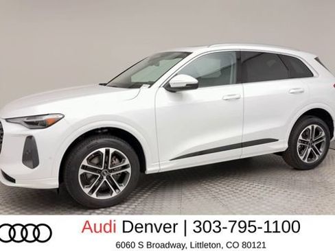 Used 2025 Audi Q5 Premium w/ Premium Plus AWD/4WD image 6