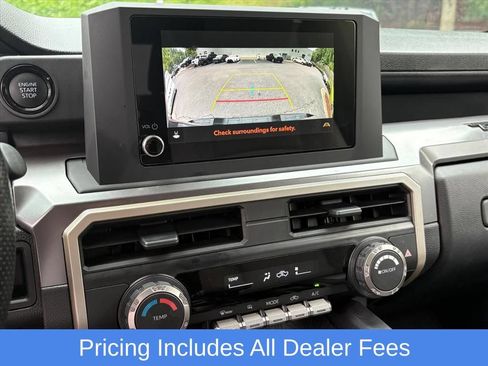 Used 2025 Toyota Tacoma SR5 AWD/4WD image 11